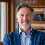 Portrett av Sven Hansen, møbelekspert